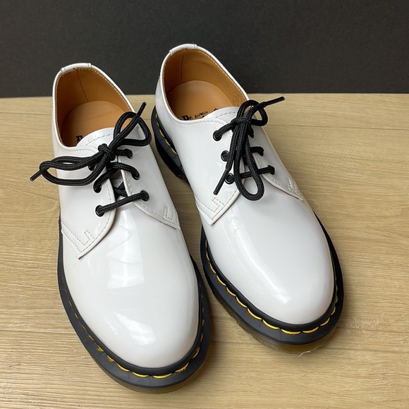 Dr Martens White Patent Leather Oxfords WOMENS SIZE 7 - Picture 5 of 10